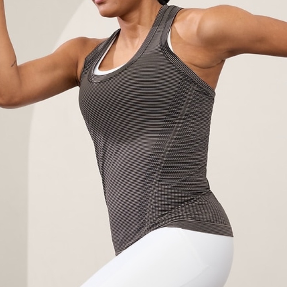 Gently Used Athleta Momentum Tank Top